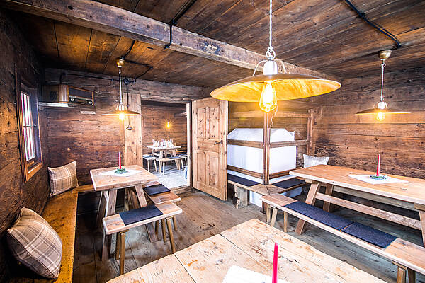 Gemütliche Stube in der Kashütte Hochzillertal